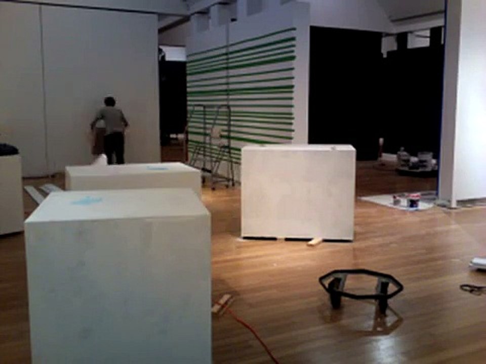 Barnaby Barford Exhibition Change-over Time Lapse