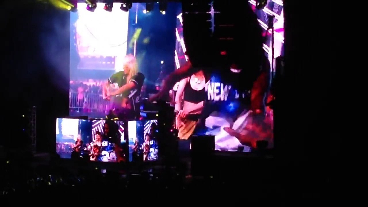 Skrillex at Billboard Hot 100 Music Festival