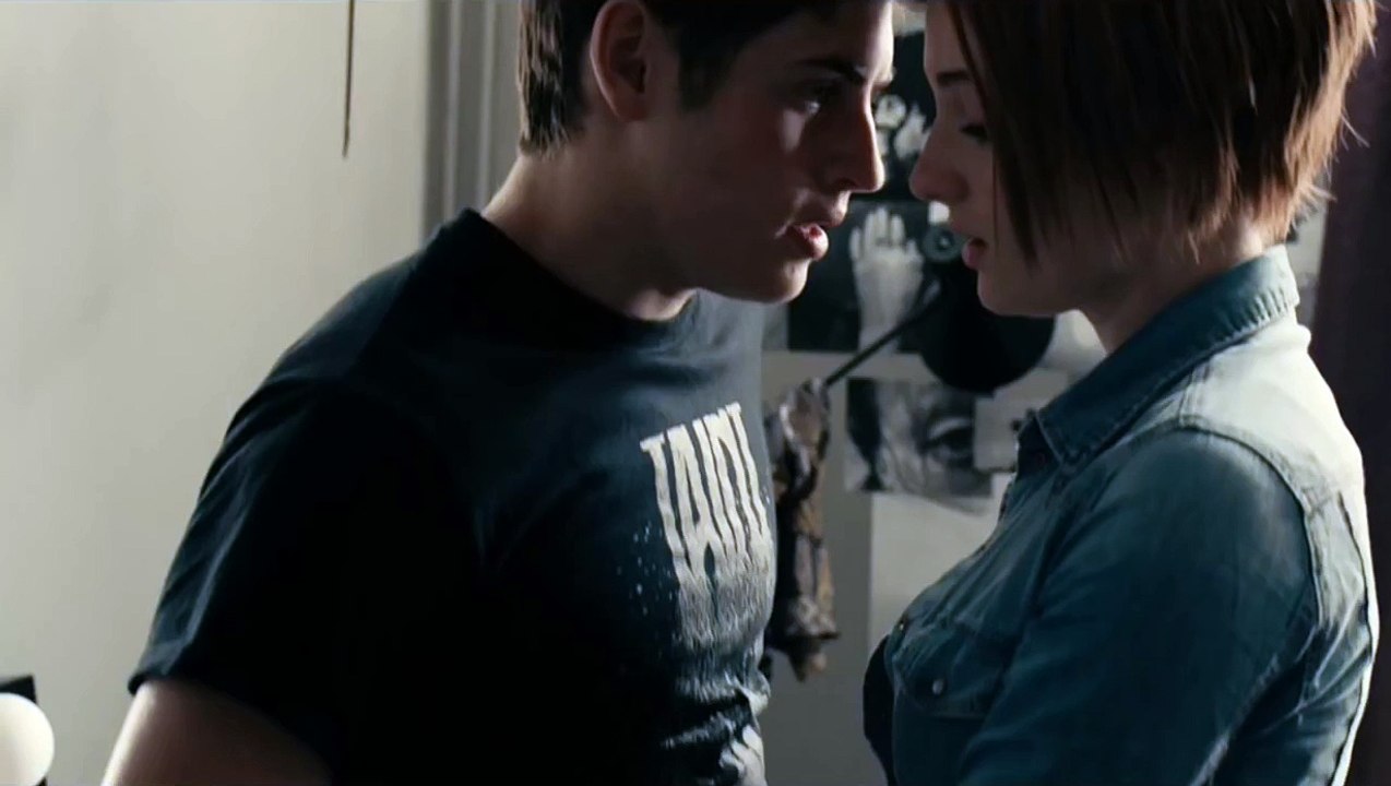 Sophie-Turner-Scandal-Sex-Scene-nude-from-Another-Me-720p-2015-HD