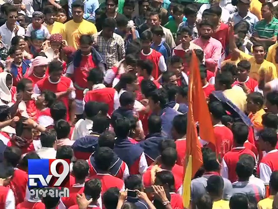 'Matki Fod' ceremony on Vadodara streets - Tv9 Gujarati