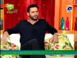 Reaction Of Shahid Afridi When Nadia Khan Asked Him About Kiss