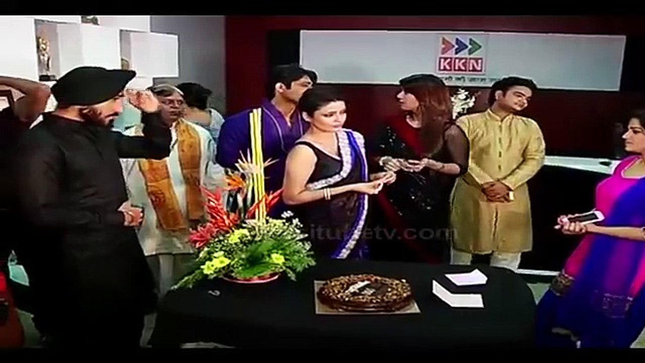 Rajeev Khandelwal , Anikta Bhargava , Megha Chatterjee, Bikramjeet Kanwarpa, Karitika kamra  Reporters- Celebration Time - 100 Episodes Completion - Watch Latest Video - 5 September 2015