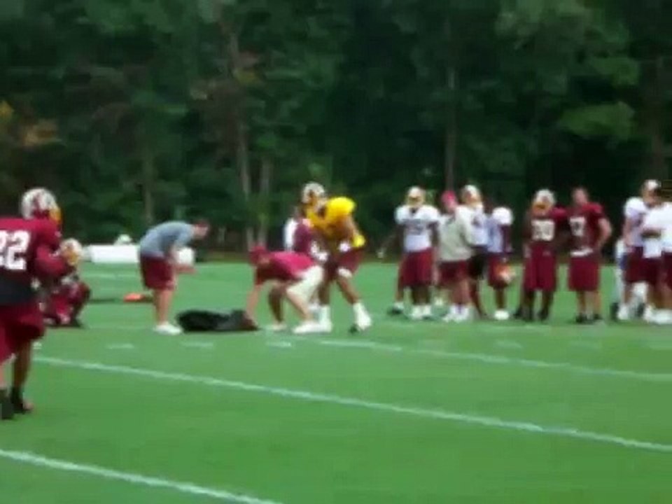 REDSKINS TRAINING CAMP: MOSS OUT PASS