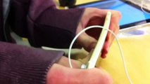 Kids bending iPhone 6 plus in Apple Store