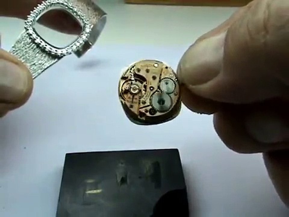 Joyas atraidas por un iman