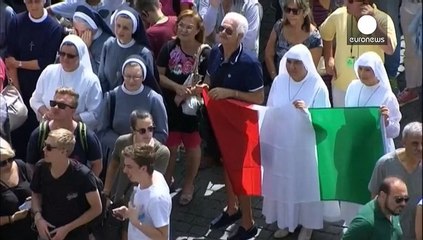 Papst fordert Kirchen zur Aufnahme von Flüchtlingsfamilien auf