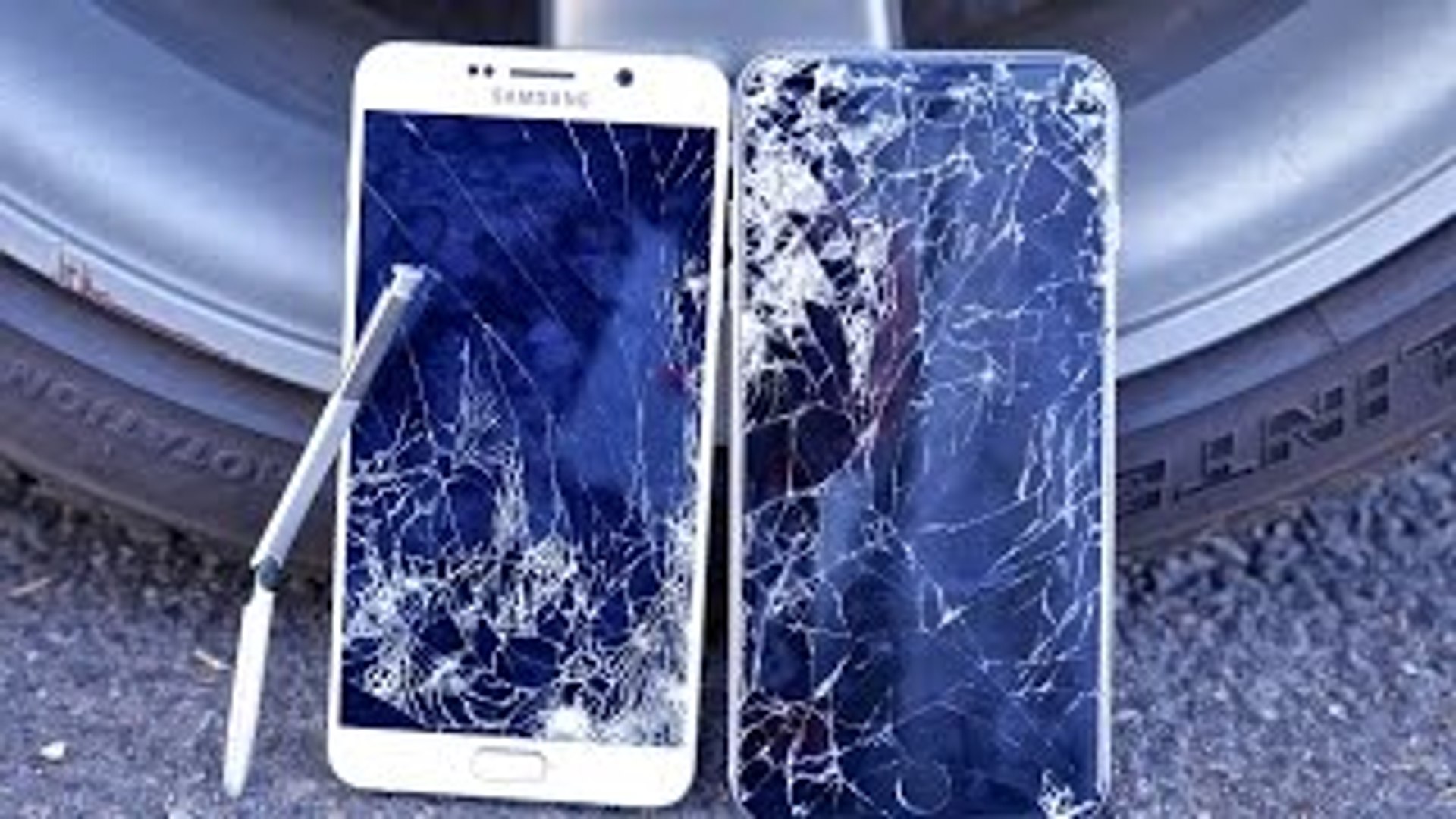 Dobrados, atirados ao chão e para o forno: iPhone 6s ou Galaxy Note 5, qual  é o mais resistente? - Multimédia - SAPO Tek