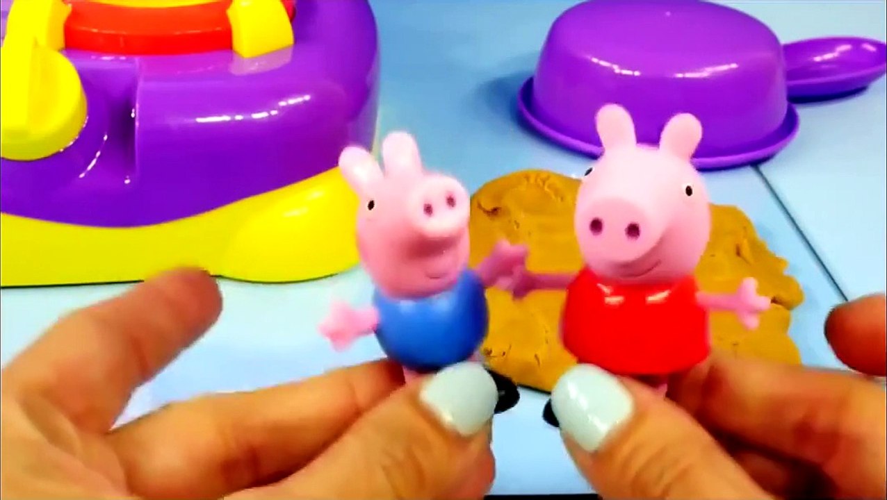 Peppa Pig Sing Along Kitchen Play Doh Muddy Puddles Cooking Playset Peppa's Song and Dance Toys
