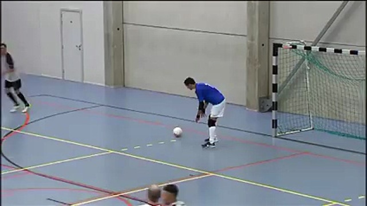 Retourné acrobatique de Timou (AS Schaerbeek vs Futsal Molenbeek)