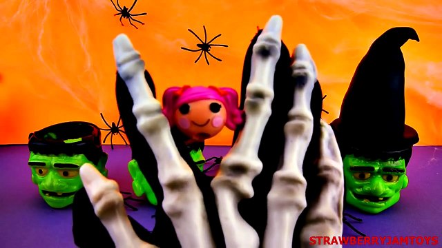 Halloween Play Doh Shopkins Kinder Surprise Spongebob Moshi Monsters Surprise Eggs Strawbe