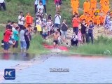 الصيني شاولين يمشي فوق المياه لـ 125 متر و يسجل رقما قياسيا جديدا