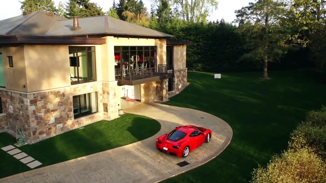 La maison de rêve pour tous les collectionneurs de voitures