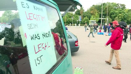 Migrants: un convoi humanitaire autrichien se rend en Hongrie