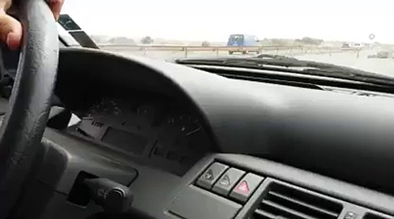 Les policiers sont des gars bien... Toujours prêt à filer un coup de main