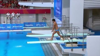 【衝撃動画】水泳の飛び込みで0点を叩き出した選手の演技が何度見てもヤバい