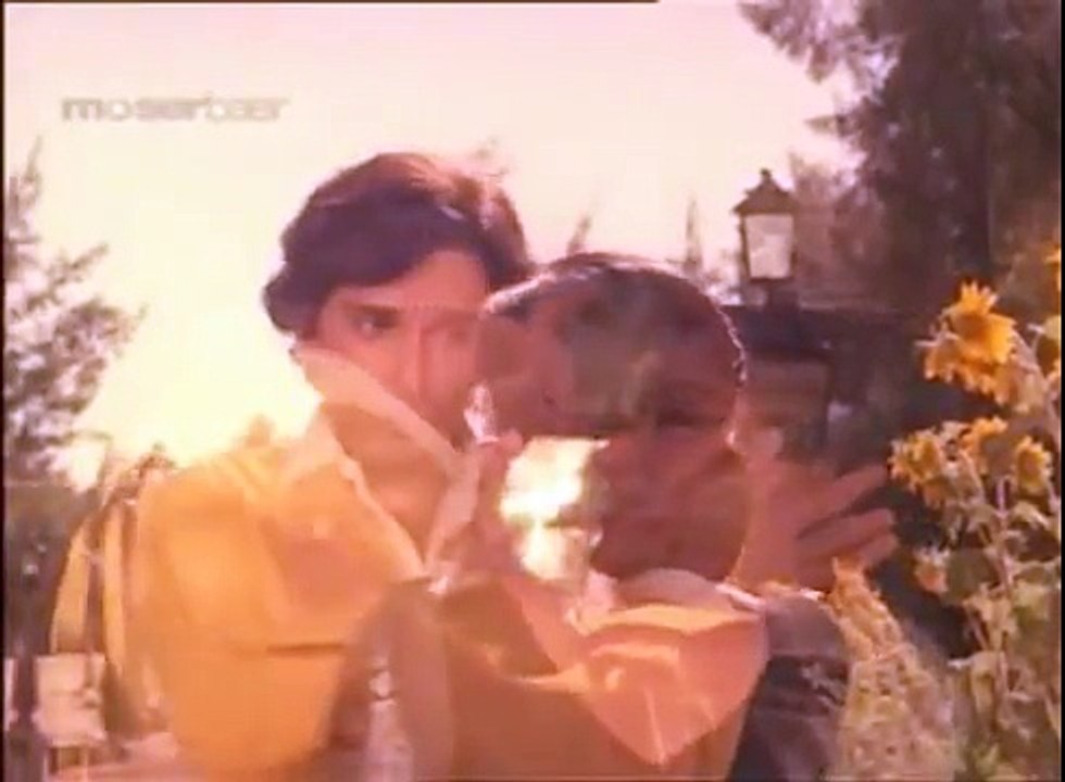 Mujhe Chhoo Rahi Hain..flv
