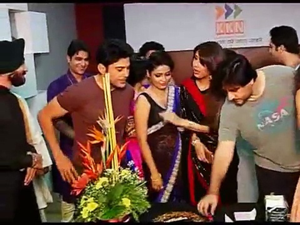 Rajeev Khandelwal , Anikta Bhargava , Megha Chatterjee, Bikramjeet Kanwarpa, Karitika kamra  Sony Tv Serial Reporters 100 Episode Celebration Party  Star Cast Cake Cutting and Fun on Set