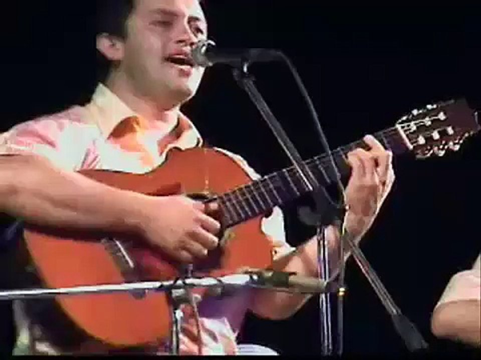 HOMENAJE A LOS PANCHOS - TRIO EN BOGOTA - DANIEL CABRA CON EL TRIO CAFE ANTAÑO - SERENATAS