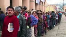 Guatemaltecos acuden a las urnas