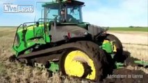 BIG TRACTORS STUCK IN MUD