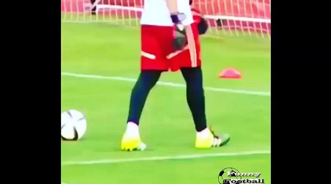 David DeGea's cheeky nutmeg vs Iker Casillas