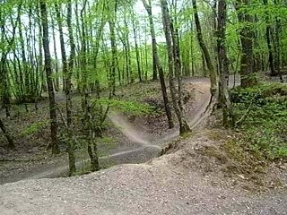 un pote en pleine cascade