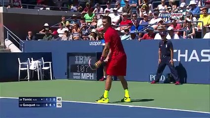 Superbe point de Richard Gasquet qui contourne le filet (US Open 2015)