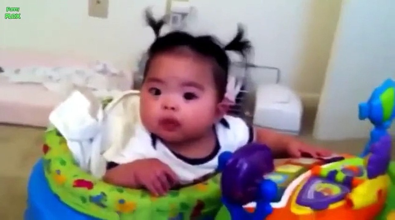 Babies Scared of Farts Compilation 2013 [HD]