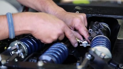 SHOCKS 101: INSIDE A RACING DAMPER