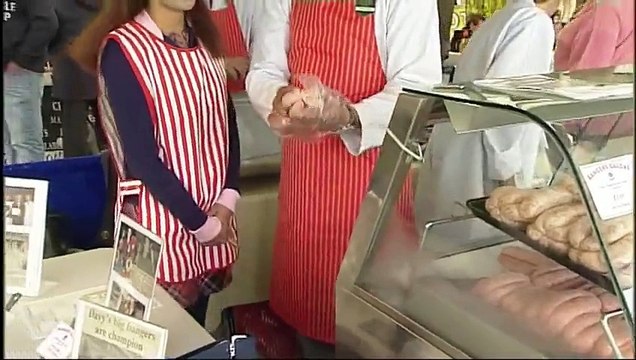 Pakistani Anchor Reham Khan Cooking, Selling and Eating Pork Sausages , AAJ WITH REHAM KHAN, BBC, PTV, AAJ TV
