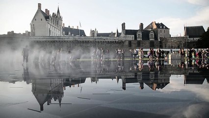 Après Bordeaux, Nantes a aussi son miroir d'eau