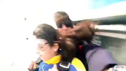 Watch Mawra Hocane's Thrilling Skydiving Adventure! ✈️