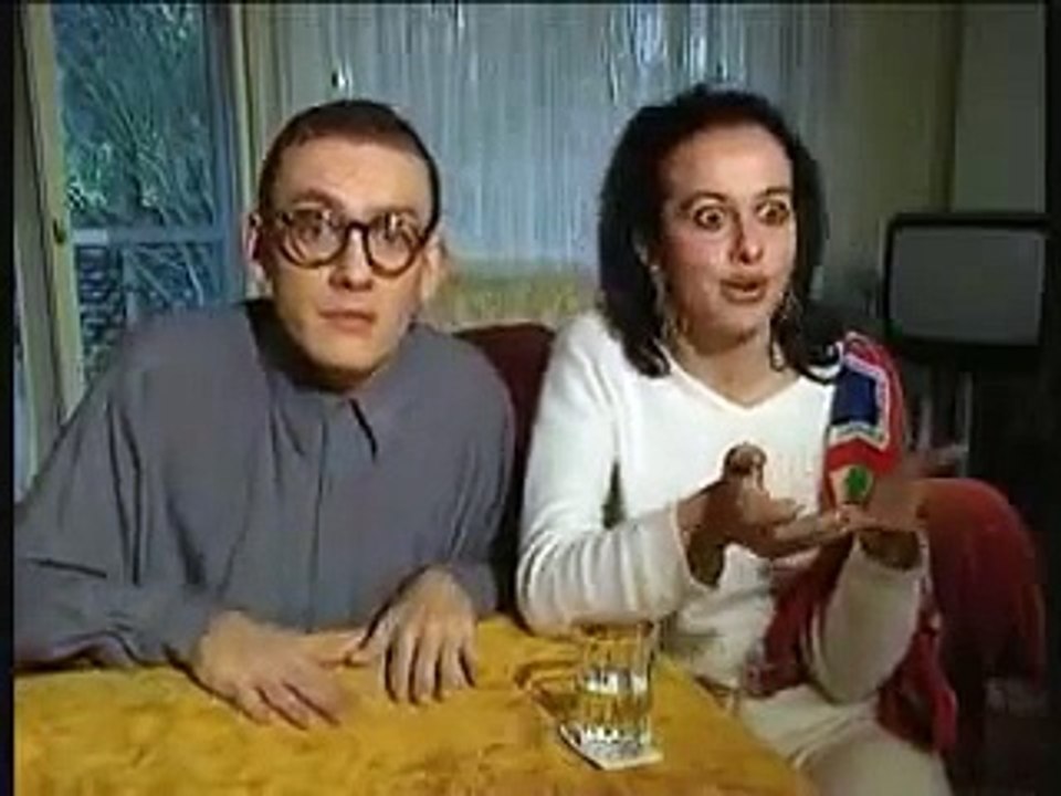 Les Zacros de la Télé de Dany boon avec Valérie Bonneton. sketch: "de lui même"