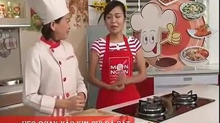 heo quay xao kim chi ca bat - Vietnam cuisine