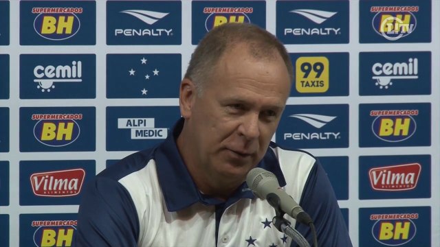 Mano aprova estreia com goleada e diz que Cruzeiro vai 'entrar nos trilhos'