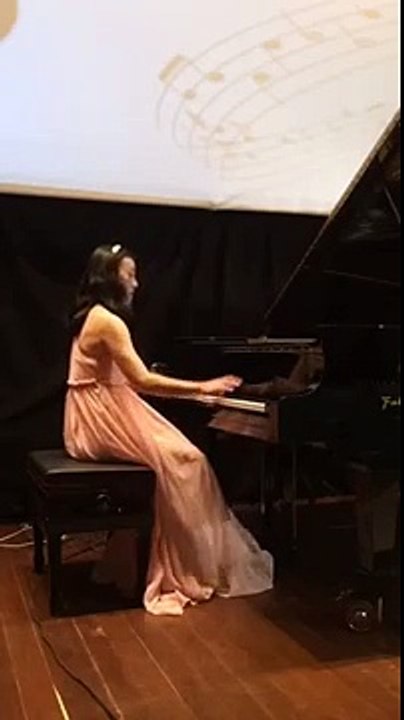 Tan Lu plays Chopin Polonaise Op 22
