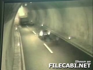 Tunel-crash-camio
