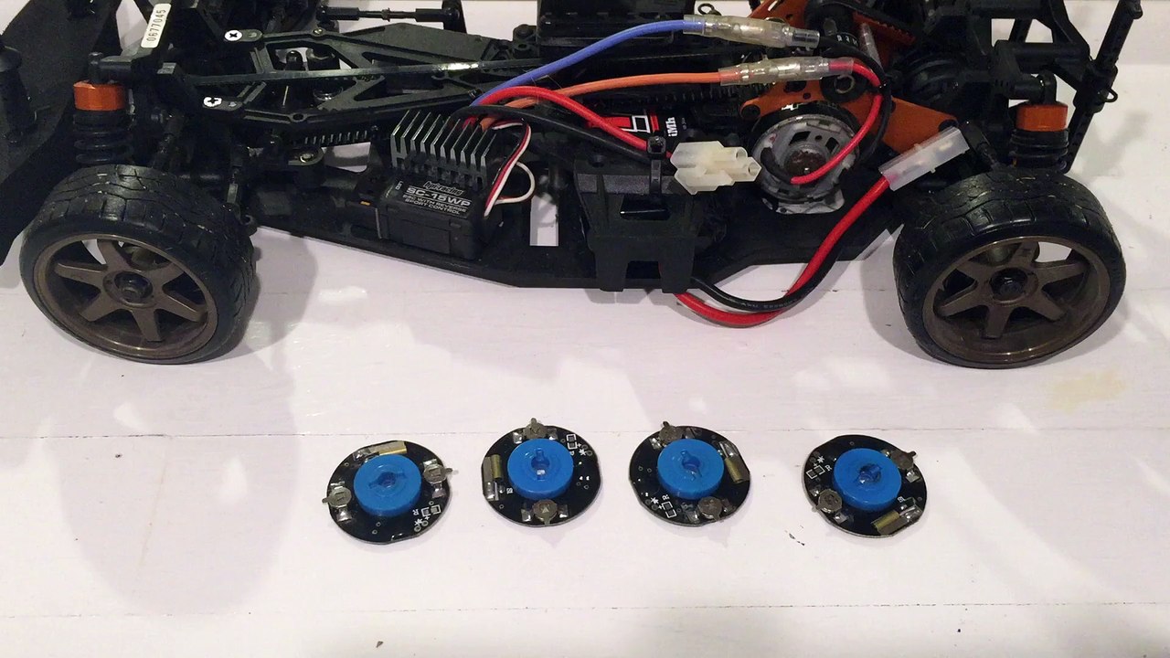 LED Wheel Lights For RC Drift Car - RC Drift Car Wheel Lights Mod (D3944FAA-790D-47CE-8561-B9EA5437E67F)