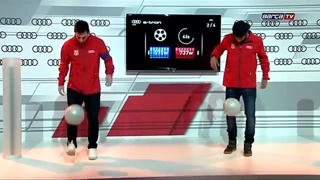 Messi vs Neymar. Duelo de embaixadinhas.