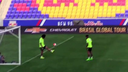 Neymar and Marcelo fantastic skills  - football news videos 2015