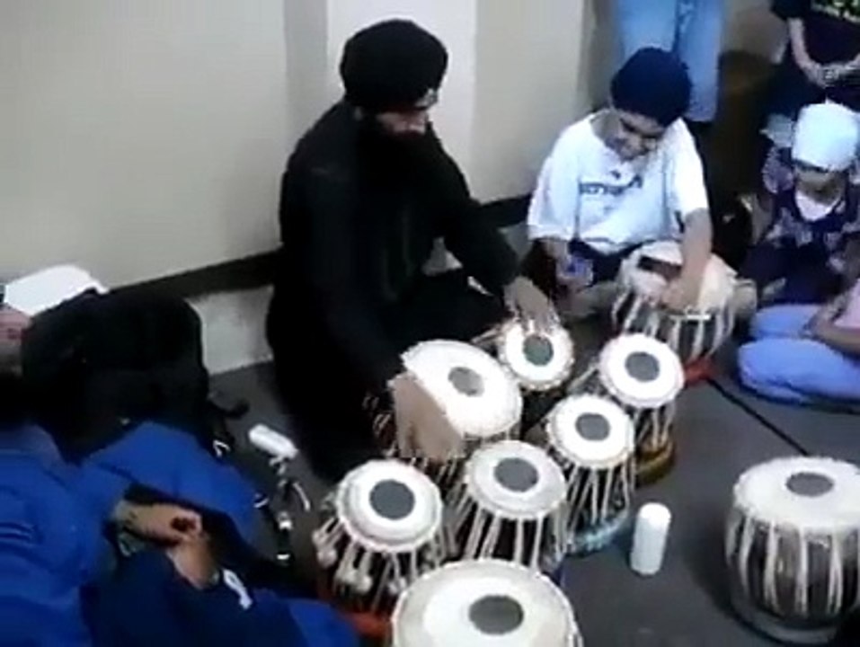 Amazing Tabla Skills by Singh
