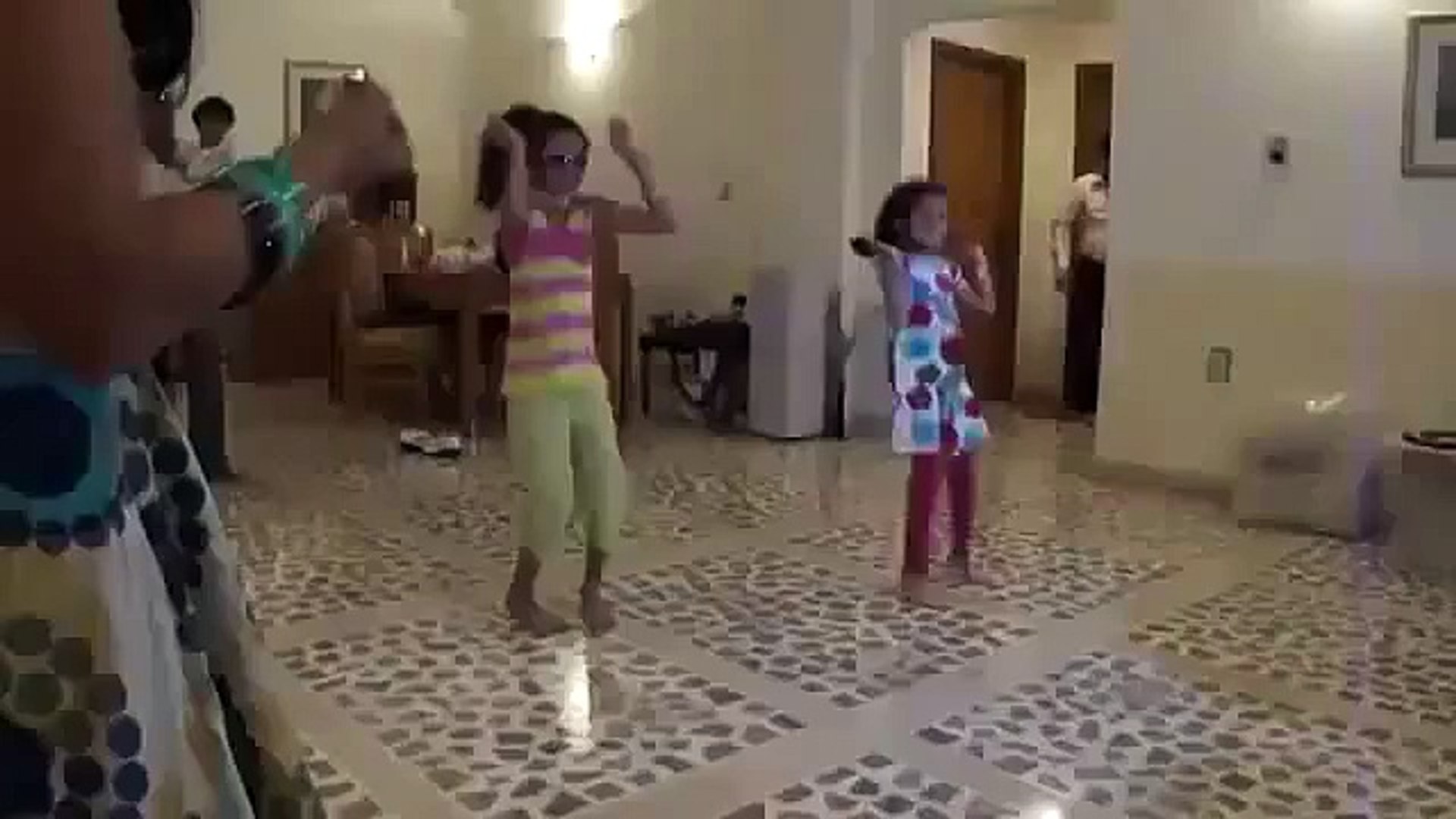 ⁣Pakistani Cute Little Girls Dance on Indian Songs...