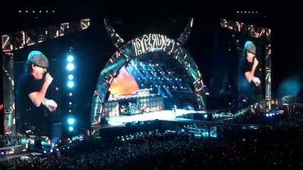 AC/DC - Highway To Hell + For Those About To Rock - Madrid 2015