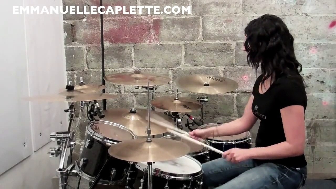 Emmanuelle Caplette Plays Tal Wilkenfeld (2012)