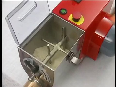 Makarna erişte mantı nasıl yapılır izleyin..