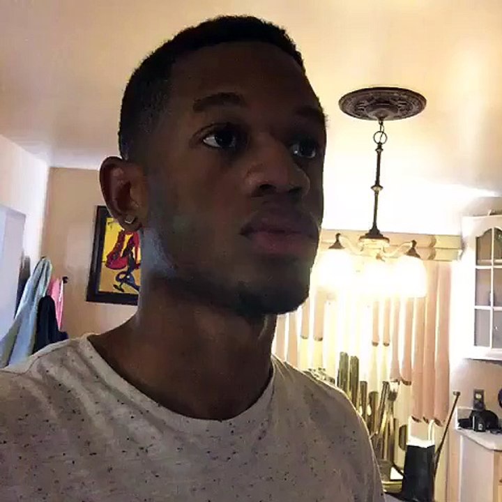 meechonmars how slow people walk in the hallway