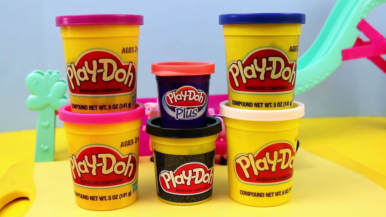 Peppa Pig Family Pool Party Play Doh Swim Beach Set Barbie Kelly Flippin' Pup Pool DisneyCarToys