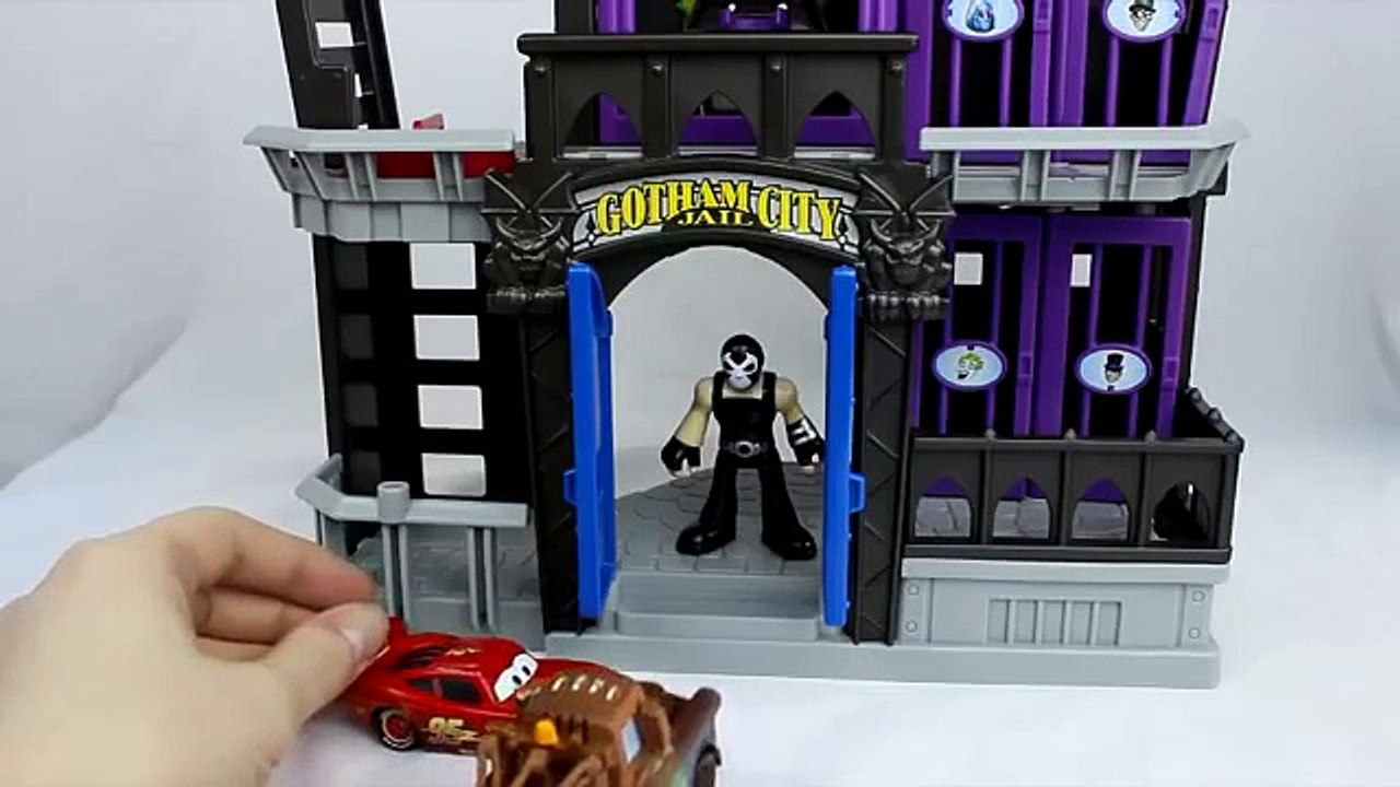 Disney Pixars Cars Lightning McQueen & Mater visit Imaginex Gotham City Jail Batman Saves them!