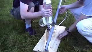 Exploding water rocket