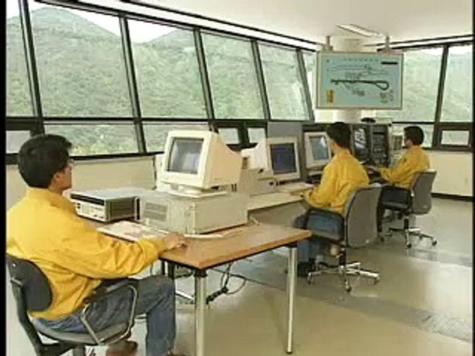 [한국무기 개발사]  k200 장갑차